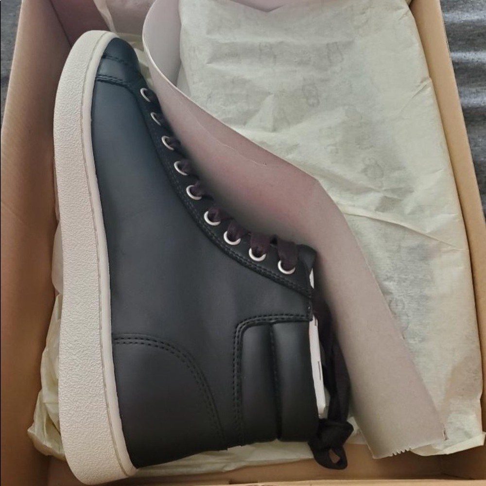 New Still In Box Ugg Shoes